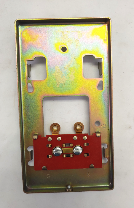 Honeywell Q473A-1040 Switching Subbase, 12A, 120VAC, (2) SPST Switches